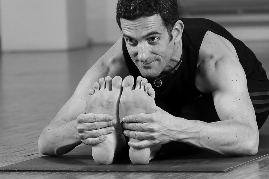 Corsi di yoga a Vicenza con Steve Testolin: pratica Mysore Style di Ashtanga Yoga nella sala yoga di Vicenza